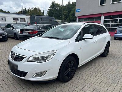 Gebraucht Opel Astra 115 PS (84 kW) 2011 Weiß Kombi