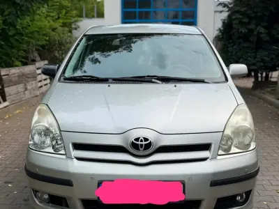 Gebraucht Toyota Corolla Verso 129 PS (94 kW) 2007 Grau Van / Kleinbus