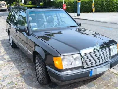 Gebraucht Mercedes 300 179 PS (131 kW) 1991 Blau Limousine