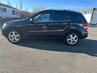 Mercedes ML320