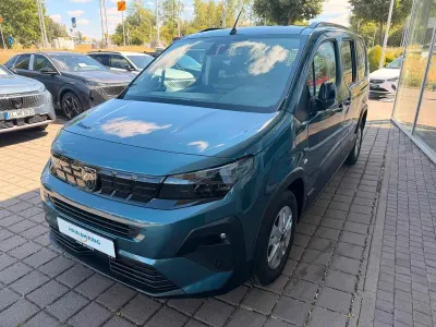 Neu Peugeot Rifter Allure 131 PS (96 kW) 2026 Blau Van / Kleinbus