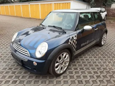 Używany Mini Cooper 116 KM (85 kW) 2006 Niebieski Hatchback