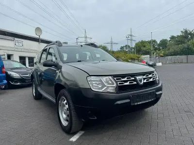 Gebraucht Dacia Duster Ice 90 PS (66 kW) 2014 Grün SUV