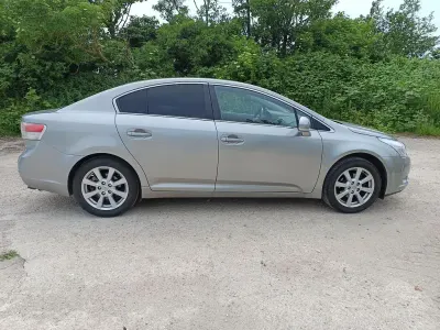 Gebraucht Toyota Avensis 147 PS (108 kW) 2010 Grau Limousine