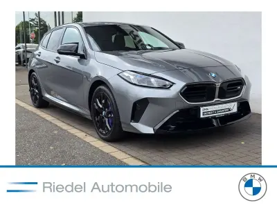 Używany BMW M135 300 KM (220 kW) 2024 Szary Hatchback