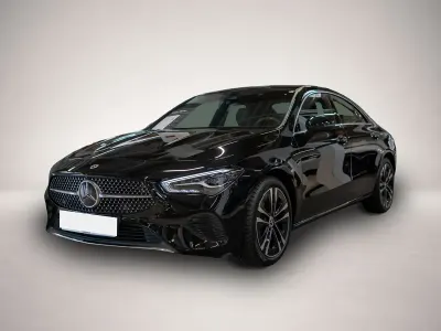 Gebraucht Mercedes CLA180 136 PS (100 kW) 2025 Schwarz Limousine