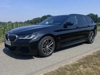 Gebraucht BMW 520 Performance 190 PS (139 kW) 2022 Schwarz Kombi