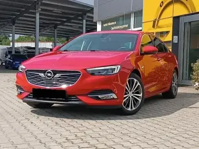 Gebraucht Opel Insignia Exklusiv 165 PS (121 kW) 2018 Rot Limousine