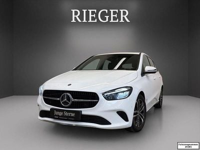 Weiß Gebraucht 2024 Mercedes B200 Advanced Van / Kleinbus | 29.833 € (Guter Preis)