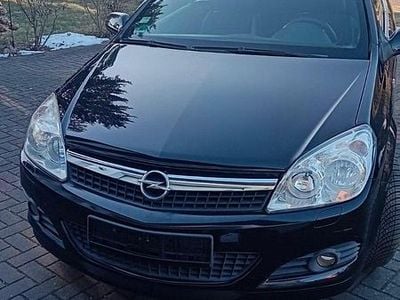 Schwarz Gebraucht 2009 Opel Astra Cabriolet Cabrio | 3.950 € (Fairer Preis)