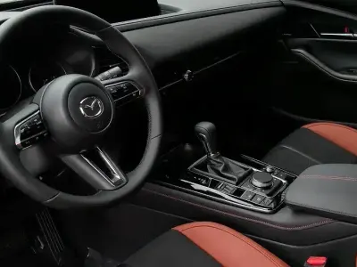 Nouă Mazda CX-30 Nagisa 140 CP (102 kW) 2025 Maro SUV