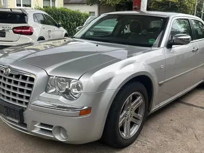 Gebraucht Chrysler 300C 218 PS (160 kW) 2006 Silber Limousine