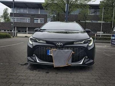 Second-hand Toyota Corolla Hybrid Edition 184 CP (135 kW) 2022 Negru Break