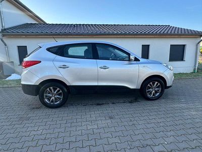 Grau Gebraucht 2015 Hyundai ix35 Edition SUV | 10.500 € (Fairer Preis)