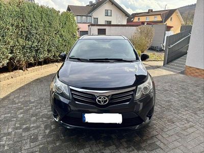 Gebraucht Toyota Avensis 132 PS (97 kW) 2012 Schwarz Kombi