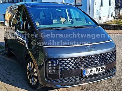Grau Gebraucht 2022 Hyundai Staria Signature Van / Kleinbus | 41.987 € (Fairer Preis)