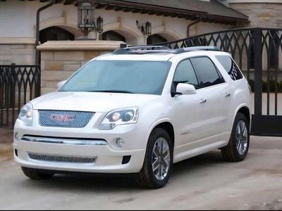 Weiß Gebraucht 2012 GMC Acadia SUV | 10.900 €