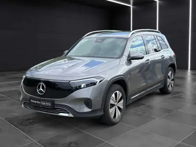 Gebraucht Mercedes EQB300 Progressive 167 kW (228 PS) 2025 Metalliclack mountaingrau SUV