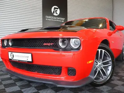 Używany Dodge Challenger SXT 309 KM (227 kW) 2019 Czerwony Coupe