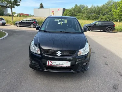 Gebraucht Suzuki SX4 Limited 120 PS (88 kW) 2012 Schwarz Limousine
