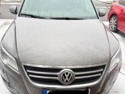 Gebraucht VW Tiguan 150 PS (110 kW) 2011 Grau SUV