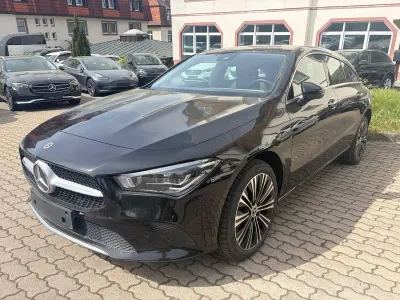 Gebraucht Mercedes CLA250e Shooting Brake 218 PS (160 kW) 2021 Schwarz Kombi