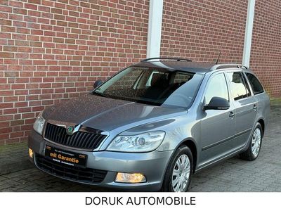Grau Gebraucht 2013 Skoda Octavia Ambition Kombi | 4.490 € (Superpreis)