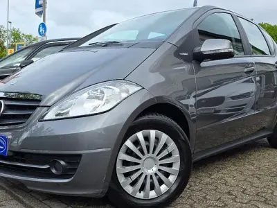 Gebraucht Mercedes A150 95 PS (69 kW) 2009 Grau Limousine