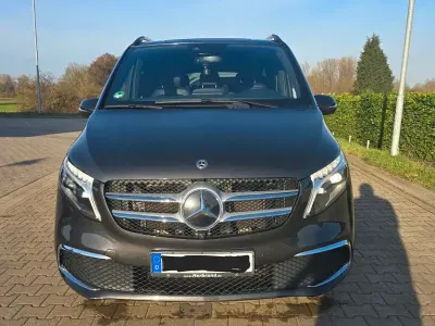 Usata Mercedes V300 Avantgarde Edition 239 CV (175 kW) 2021 Nero Monovolume