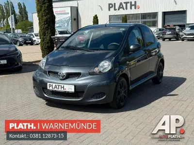 Gebraucht Toyota Aygo Edition 68 PS (50 kW) 2011 Grau Kleinwagen
