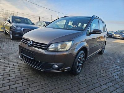 Braun Gebraucht 2010 VW Touran Trendline Van / Kleinbus | 8.450 € (Teuer)