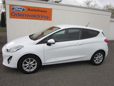 Gebraucht Ford Fiesta Cool & Connect 101 PS (74 kW) 2019 Frostweiß Kleinwagen