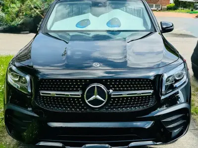 Gebraucht Mercedes GLB200 AMG line 150 PS (110 kW) 2021 Schwarz SUV