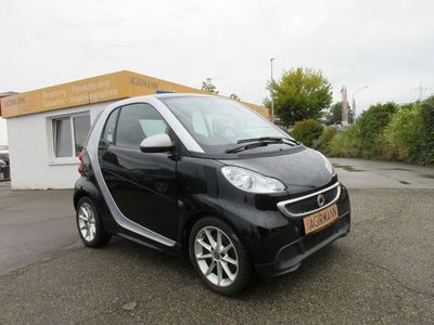 gebraucht Smart ForTwo Coupé 1.0 mhd/Automatik/Klima/Panorama/SHZ/Alu