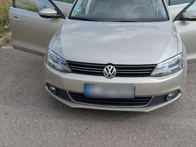 Gebraucht VW Jetta Highline 140 PS (102 kW) 2012 Limousine