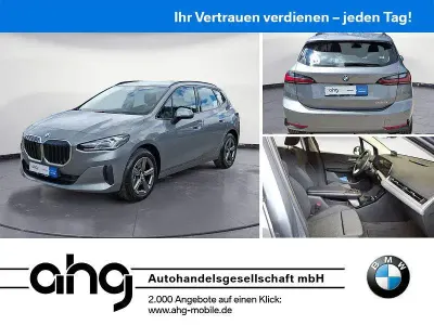 Gebraucht BMW 220 Active Tourer Sport Line 170 PS (125 kW) 2025 Silber Van / Kleinbus