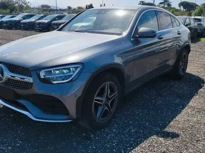 Używany Mercedes GLC300 AMG line 194 KM (142 kW) 2022 Szary Coupe
