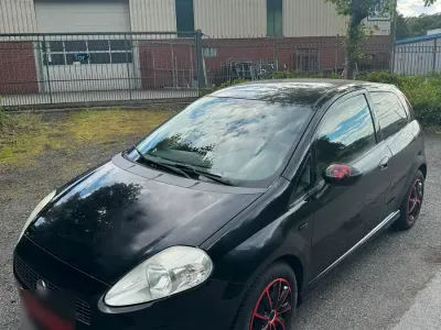 Gebraucht Fiat Grande Punto 95 PS (69 kW) 2008 Schwarz Kleinwagen