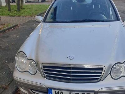 Gebraucht Mercedes C220 Avantgarde 150 PS (110 kW) 2005 Limousine