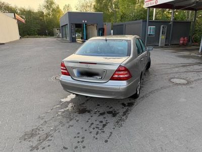 Mercedes C200