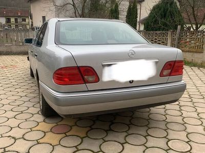 gebraucht Mercedes E230 