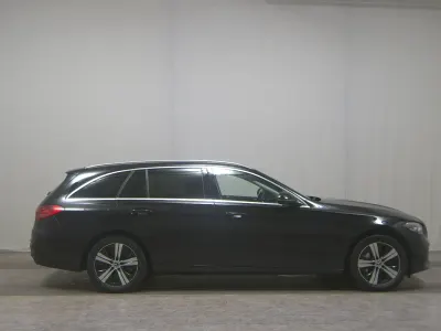 Gebraucht Mercedes C300e Avantgarde 313 PS (230 kW) 2022 Schwarz Kombi