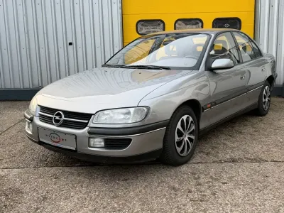 Gebraucht Opel Omega 116 PS (85 kW) 1995 Beige Limousine