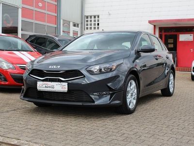 Gebraucht Kia Ceed Comfort 140 PS (102 kW) 2024 Grau Kleinwagen