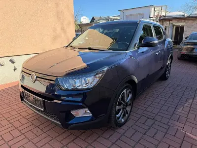 Gebraucht SsangYong Tivoli Sapphire 116 PS (85 kW) 2016 Blau SUV