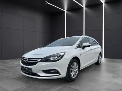 Używany Opel Astra Dynamic 200 KM (147 kW) 2016 Biały Kombi