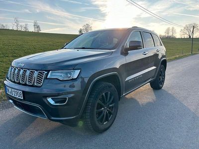 Gebraucht Jeep Grand Cherokee Overland 290 PS (213 kW) 2018 Grau SUV