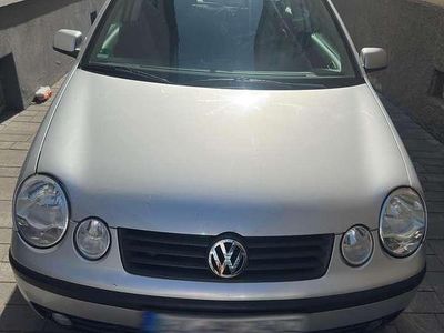 Silber Gebraucht 2002 VW Polo Coupé | 2.000 € (Etwas zu teuer)