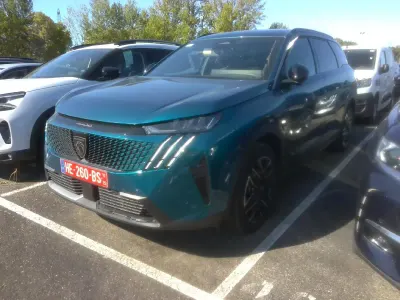 Gebraucht Peugeot 5008 Allure 136 PS (100 kW) 2025 Bleu obsession SUV