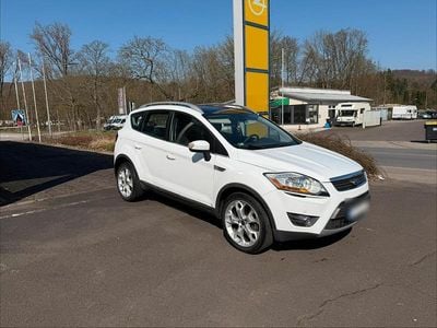 Gebraucht Ford Kuga 163 PS (119 kW) 2010 Weiß SUV